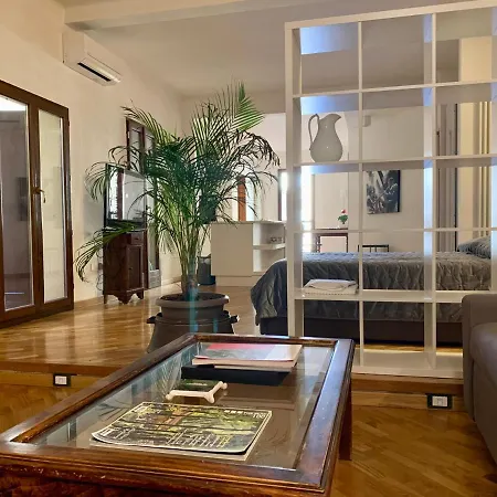 Loft Del Pratello Lägenhet Bologna