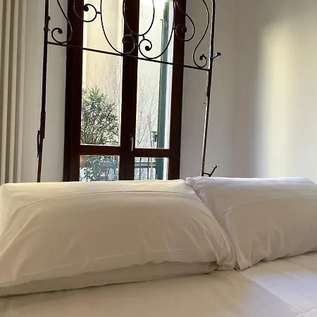 Loft Del Pratello Lägenhet *