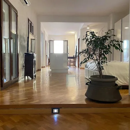 Lägenhet Loft Del Pratello Bologna